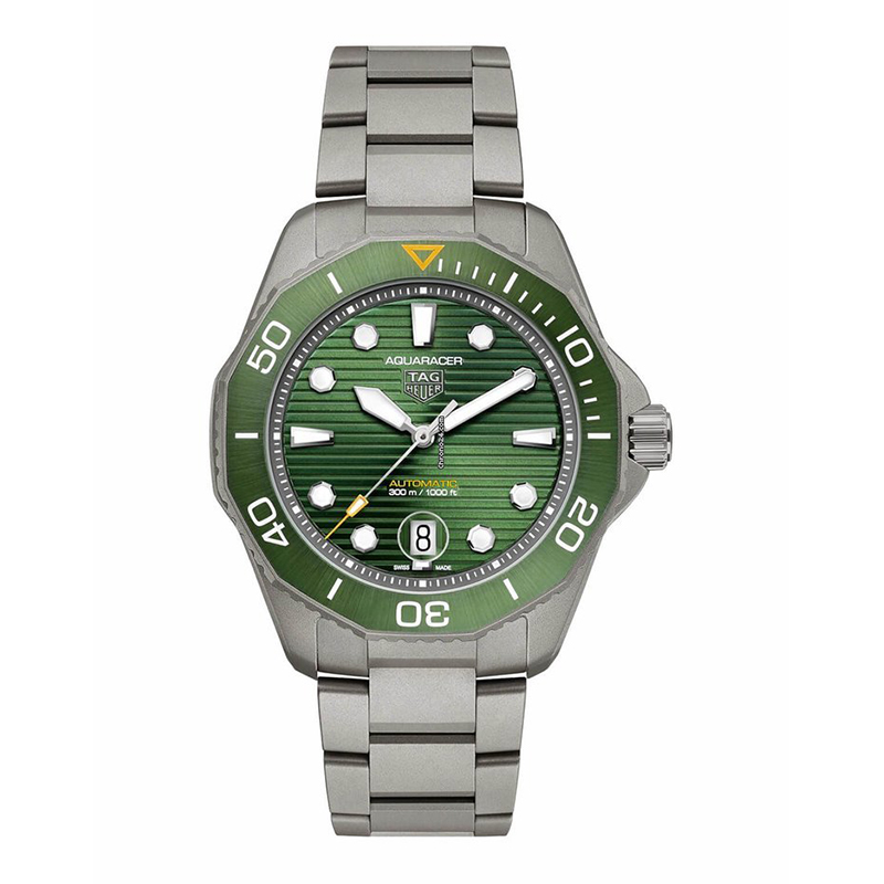 Tag Heuer Aquaracer 300 Titanium 43mm titanium/ ceramic green bezel green index dial on titanium bracelet